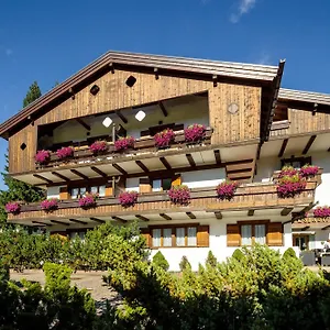Lajadira & **** Cortina dʼAmpezzo