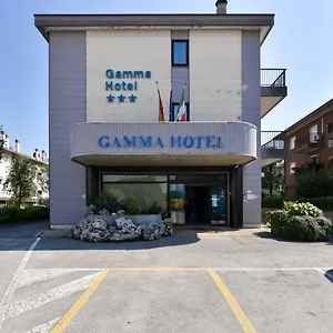 Hotel Gamma, Marcon